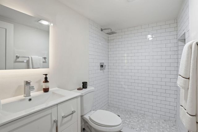 2005 Newport G, Deerfield Beach, FL 33442