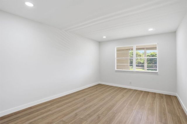 2005 Newport G, Deerfield Beach, FL 33442