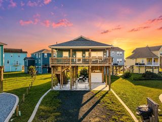 3260 Hidden Gold, Crystal Beach, TX 77650