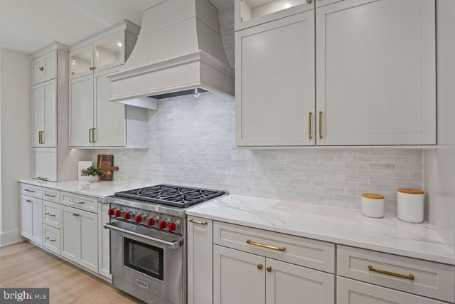 5317 MCKINLEY ST, Bethesda, MD 20814