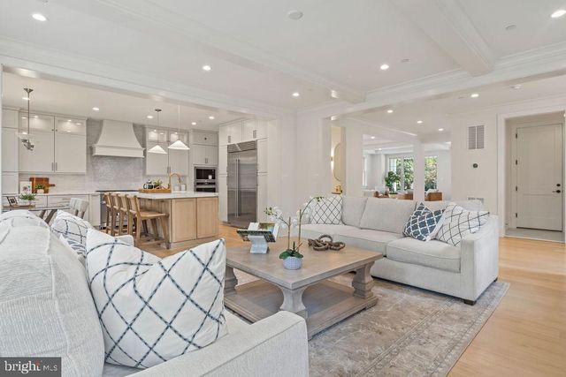 5317 MCKINLEY ST, Bethesda, MD 20814
