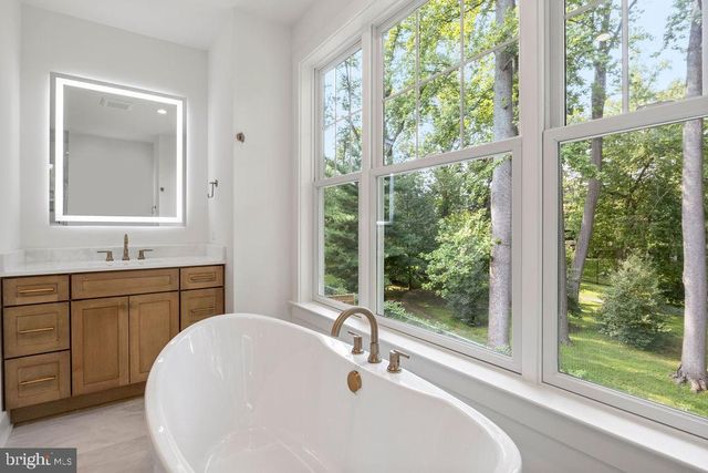 5317 MCKINLEY ST, Bethesda, MD 20814
