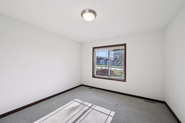 3976 Gemstone Road, Marion, IA 52302