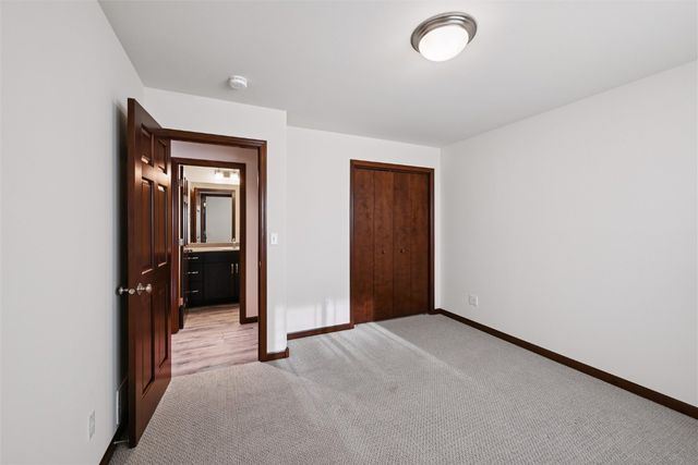 3976 Gemstone Road, Marion, IA 52302