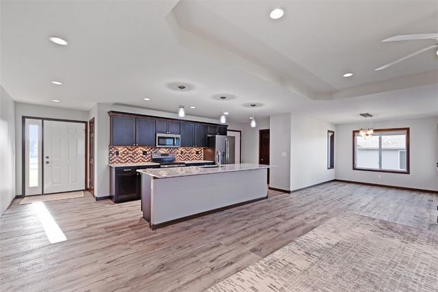 3976 Gemstone Road, Marion, IA 52302