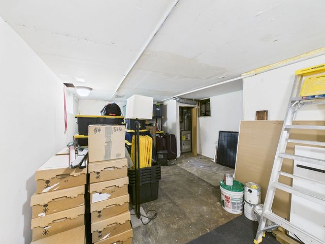 738 S Laura Ave, Wichita, KS 67211