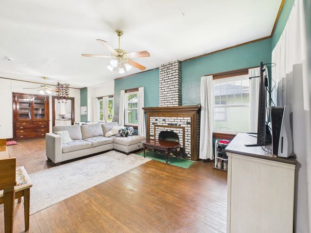 738 S Laura Ave, Wichita, KS 67211