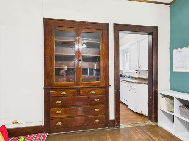 738 S Laura Ave, Wichita, KS 67211