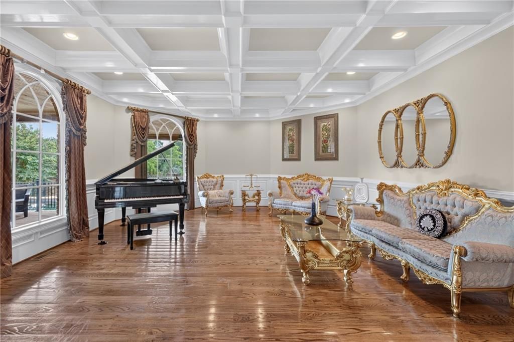 Image 13 of property listing at 4984 Donald Drive, Loganville, GA 30052