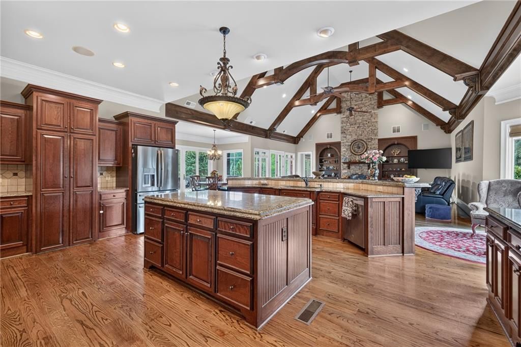 Image 20 of property listing at 4984 Donald Drive, Loganville, GA 30052