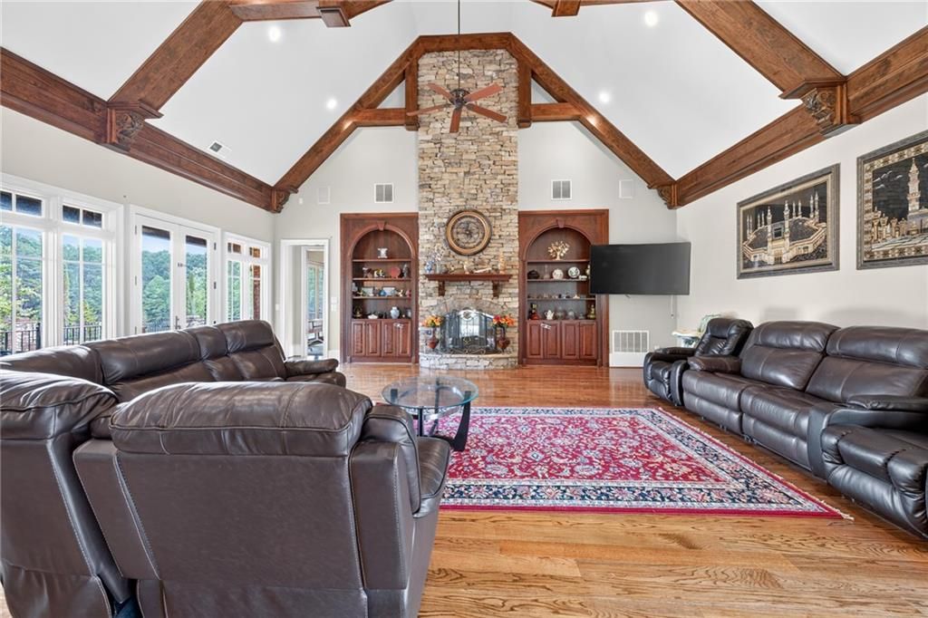 Image 22 of property listing at 4984 Donald Drive, Loganville, GA 30052