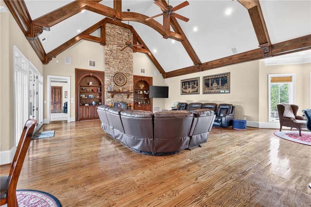 Image 23 of property listing at 4984 Donald Drive, Loganville, GA 30052