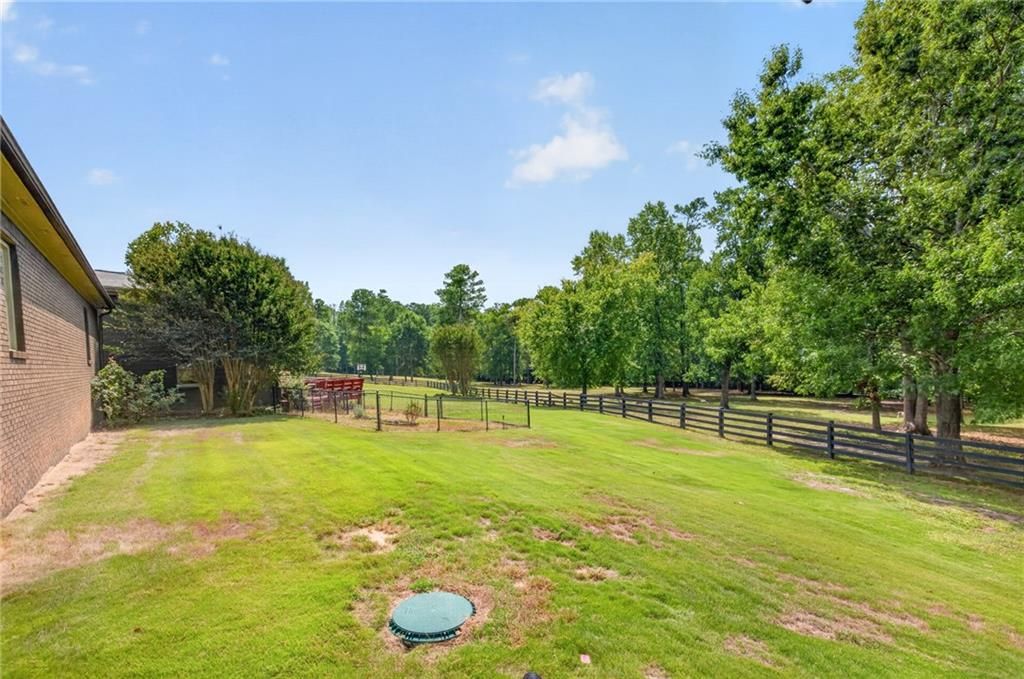 Image 42 of property listing at 4984 Donald Drive, Loganville, GA 30052