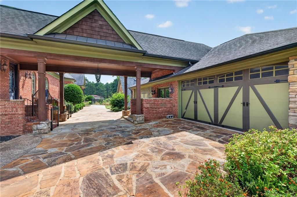 Image 43 of property listing at 4984 Donald Drive, Loganville, GA 30052