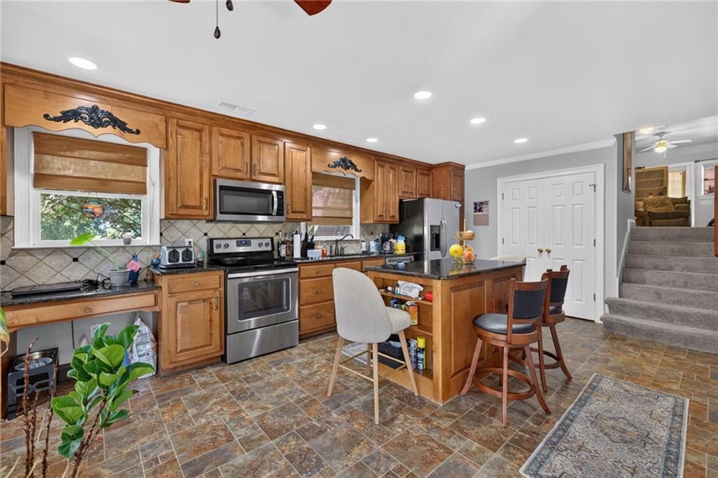 Image 46 of property listing at 4984 Donald Drive, Loganville, GA 30052