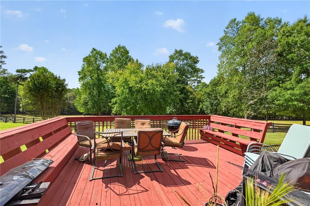 Image 52 of property listing at 4984 Donald Drive, Loganville, GA 30052