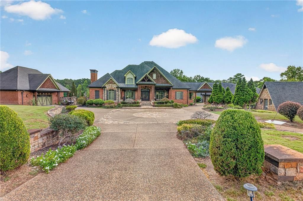 Image 76 of property listing at 4984 Donald Drive, Loganville, GA 30052