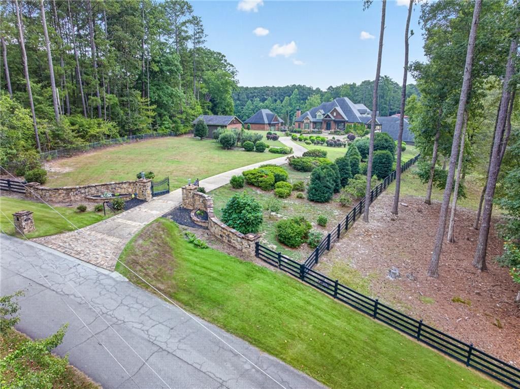 Image 78 of property listing at 4984 Donald Drive, Loganville, GA 30052