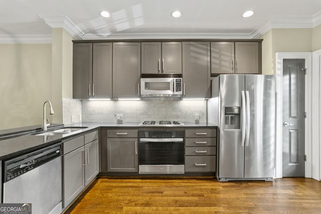 244 Le Gran Bend 63, Atlanta, GA 30328