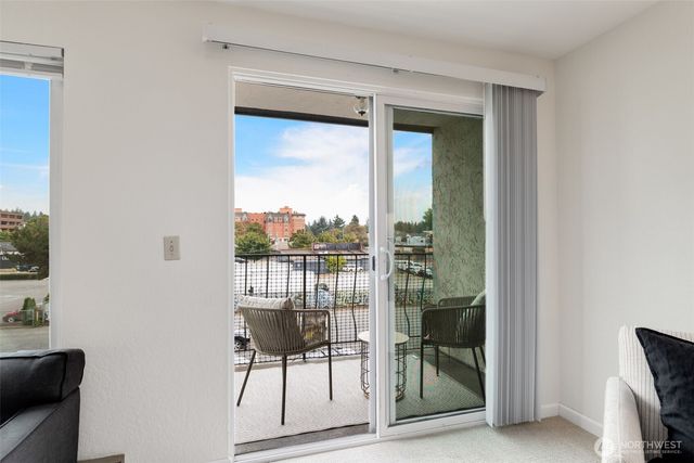 12300 28th Avenue NE #208, Seattle, WA 98125