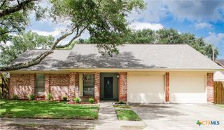 211 Alamogordo Drive, Victoria, TX 77904