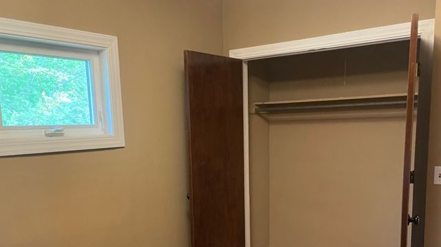 632 N Center Street 2W, Naperville, IL 60563