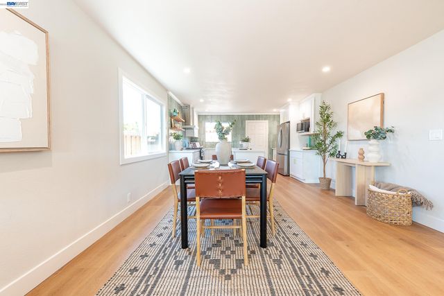 36120 Pizarro Dr, Fremont, CA 94536