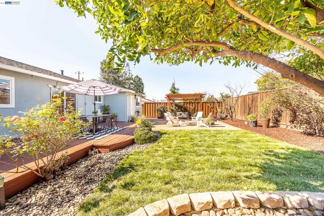 36120 Pizarro Dr, Fremont, CA 94536