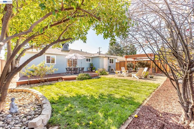 36120 Pizarro Dr, Fremont, CA 94536