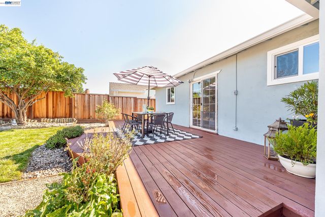 36120 Pizarro Dr, Fremont, CA 94536