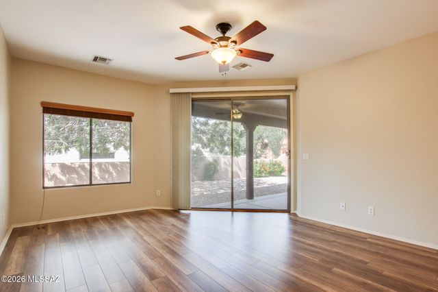 6041 W Ten Star Drive, Tucson, AZ 85713