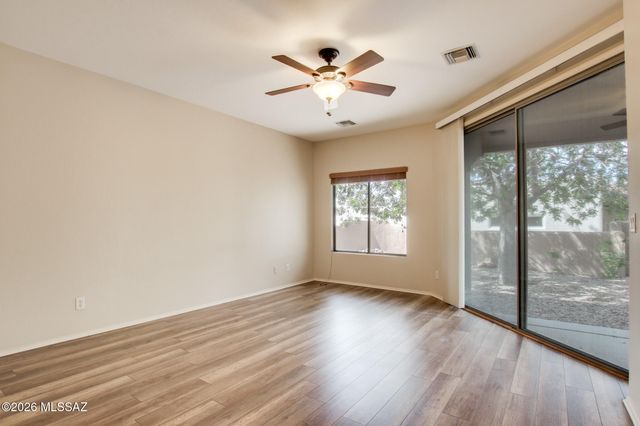 6041 W Ten Star Drive, Tucson, AZ 85713