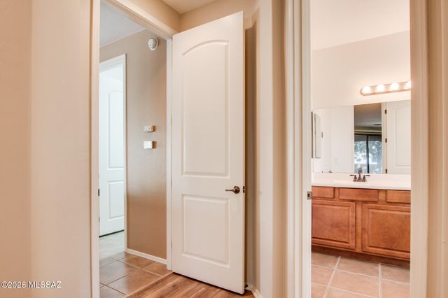 6041 W Ten Star Drive, Tucson, AZ 85713