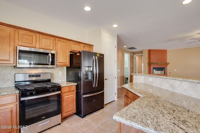 6041 W Ten Star Drive, Tucson, AZ 85713