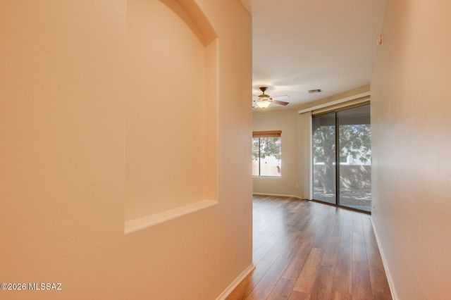 6041 W Ten Star Drive, Tucson, AZ 85713