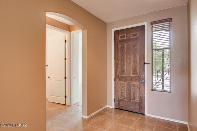 6041 W Ten Star Drive, Tucson, AZ 85713