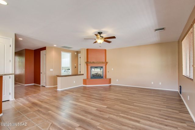 6041 W Ten Star Drive, Tucson, AZ 85713