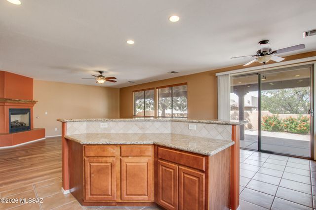 6041 W Ten Star Drive, Tucson, AZ 85713