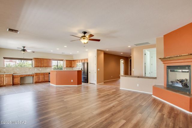 6041 W Ten Star Drive, Tucson, AZ 85713