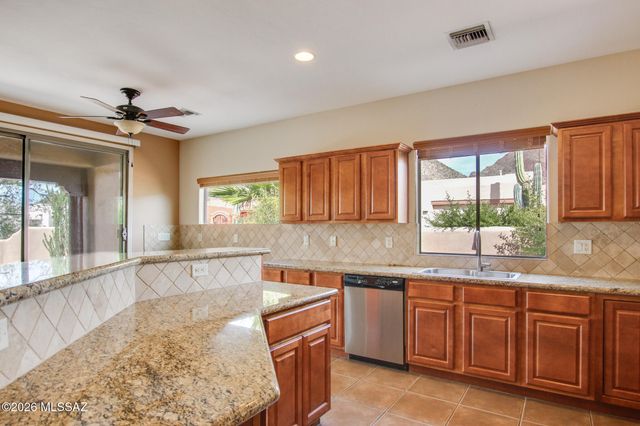 6041 W Ten Star Drive, Tucson, AZ 85713