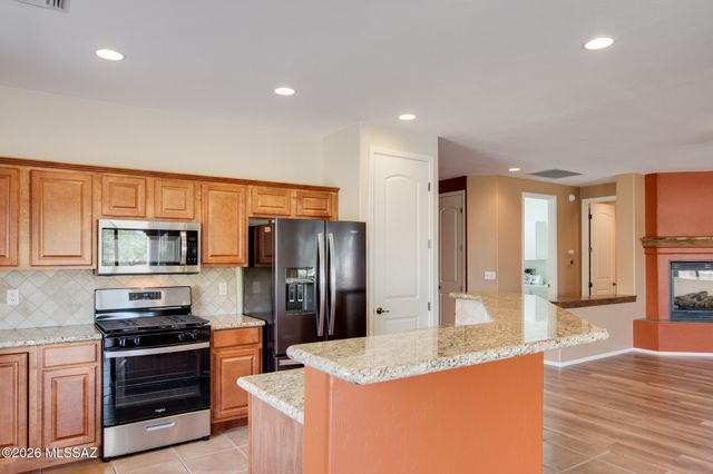 6041 W Ten Star Drive, Tucson, AZ 85713