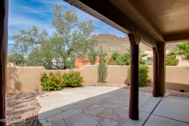 6041 W Ten Star Drive, Tucson, AZ 85713