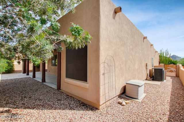 6041 W Ten Star Drive, Tucson, AZ 85713