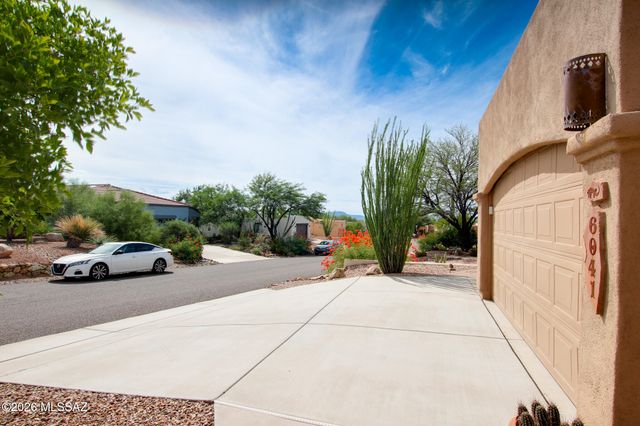 6041 W Ten Star Drive, Tucson, AZ 85713