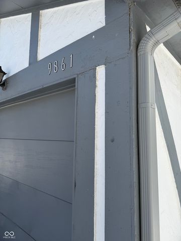 9861 Royce Drive, Indianapolis, IN 46235