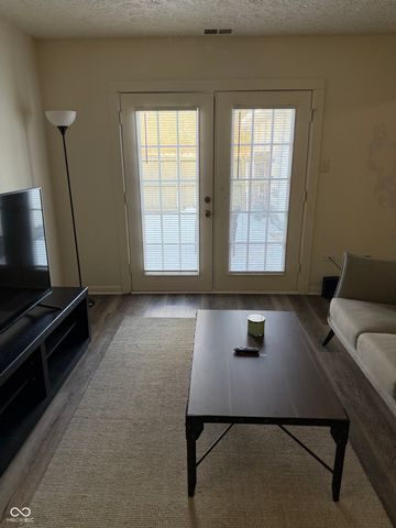 9861 Royce Drive, Indianapolis, IN 46235