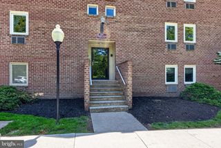 300 CAMPBELL CIR #F-10, Downingtown, PA 19335