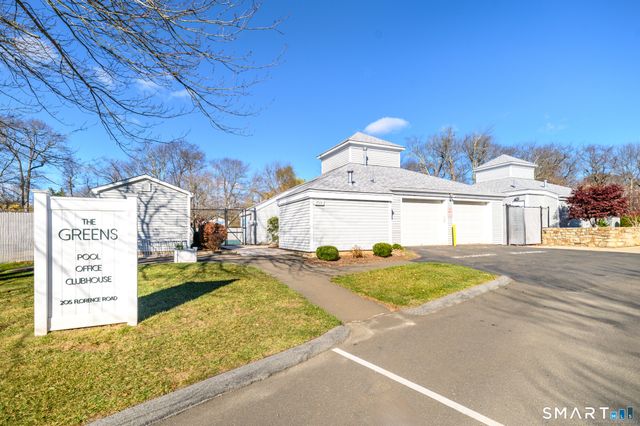 449 Thoreau Street 449, Branford, CT 06405