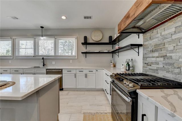 3700 Wickloe Court, Snellville, GA 30039