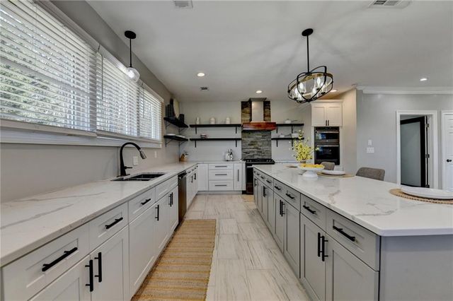 3700 Wickloe Court, Snellville, GA 30039